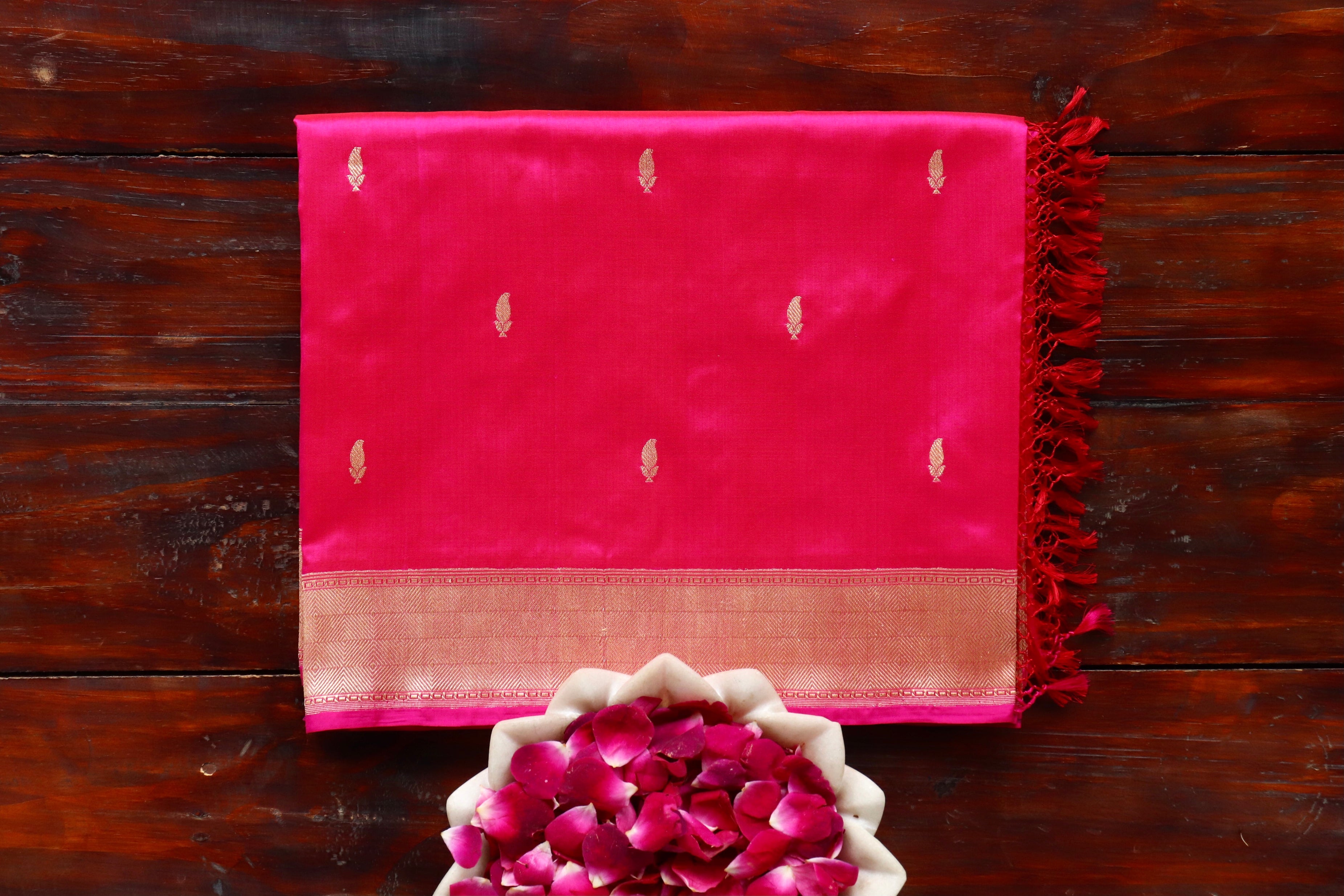 Bright Pink Kairy Kuniya Pure Silk Handloom Banarasi Saree