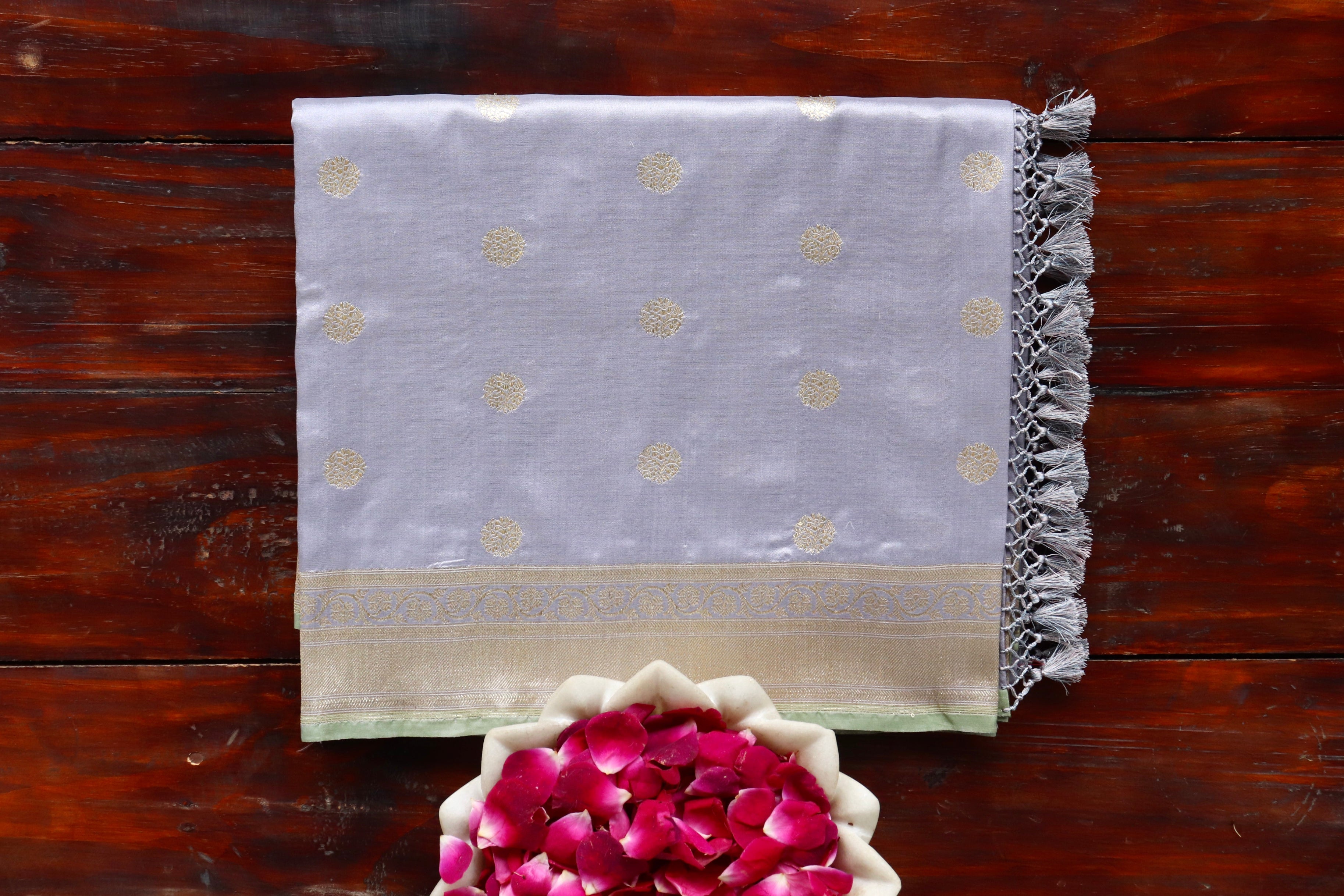 Lilac Ginnie Motif Pure Silk Handloom Banarasi Saree