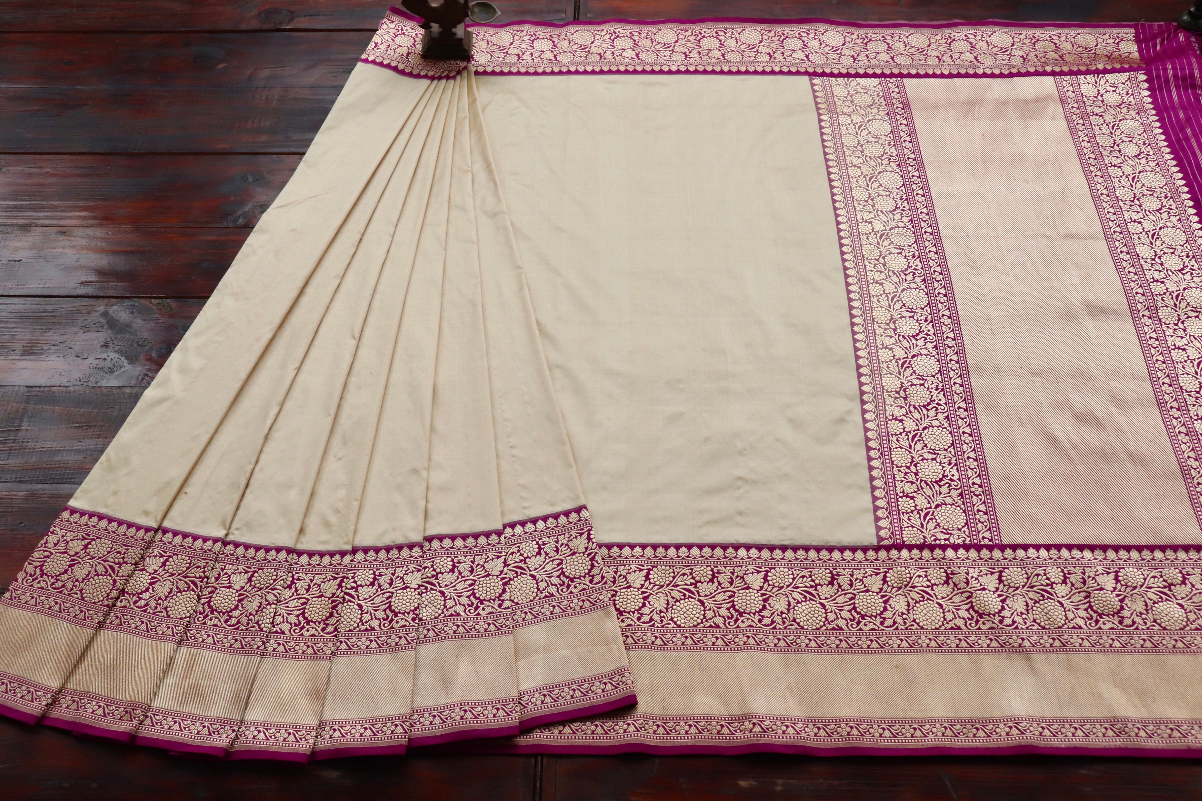 Ivory Kadhua Pure Katan Silk Handloom Banarasi Saree