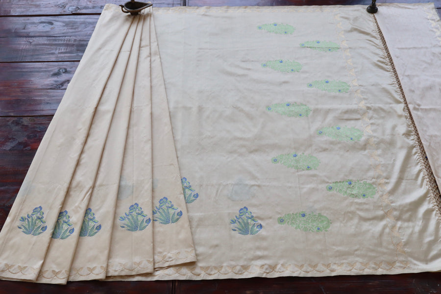 Cream Iris Kadhua Motif Pure Silk Handloom Banarsi Saree