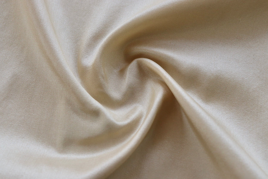 Cream Iris Kadhua Motif Pure Silk Handloom Banarsi Saree