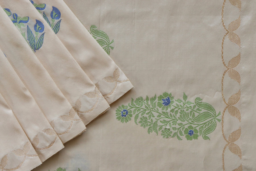 Cream Iris Kadhua Motif Pure Silk Handloom Banarsi Saree
