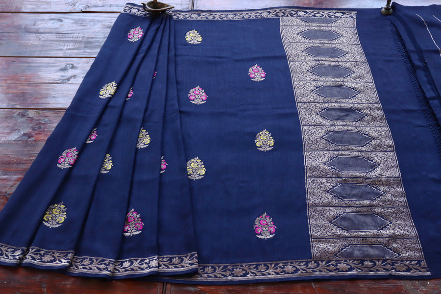 Navy Kadhua Motif Munga Silk Handloom Saree