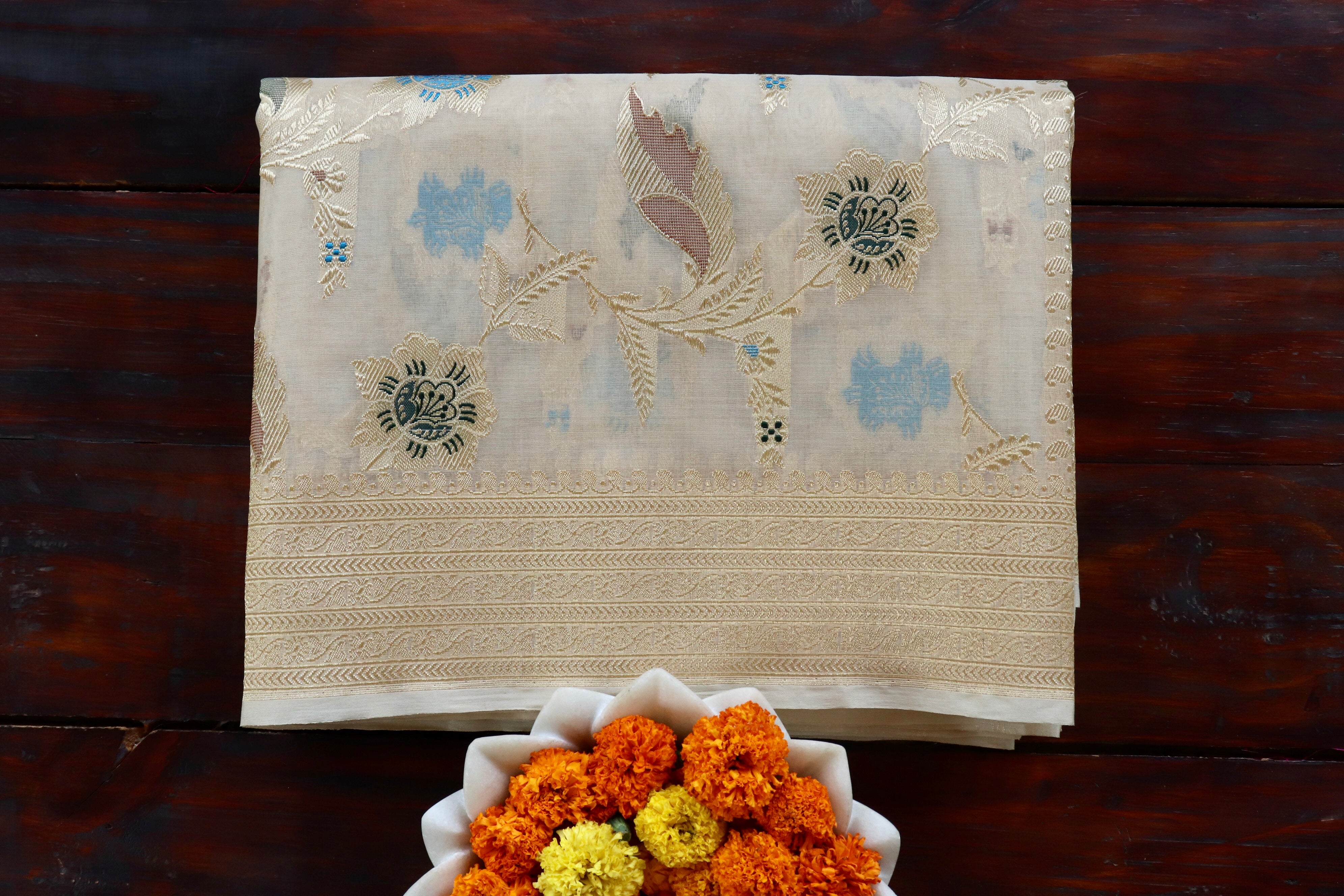 Beige Kadhua Jangla Handwoven Kora Saree