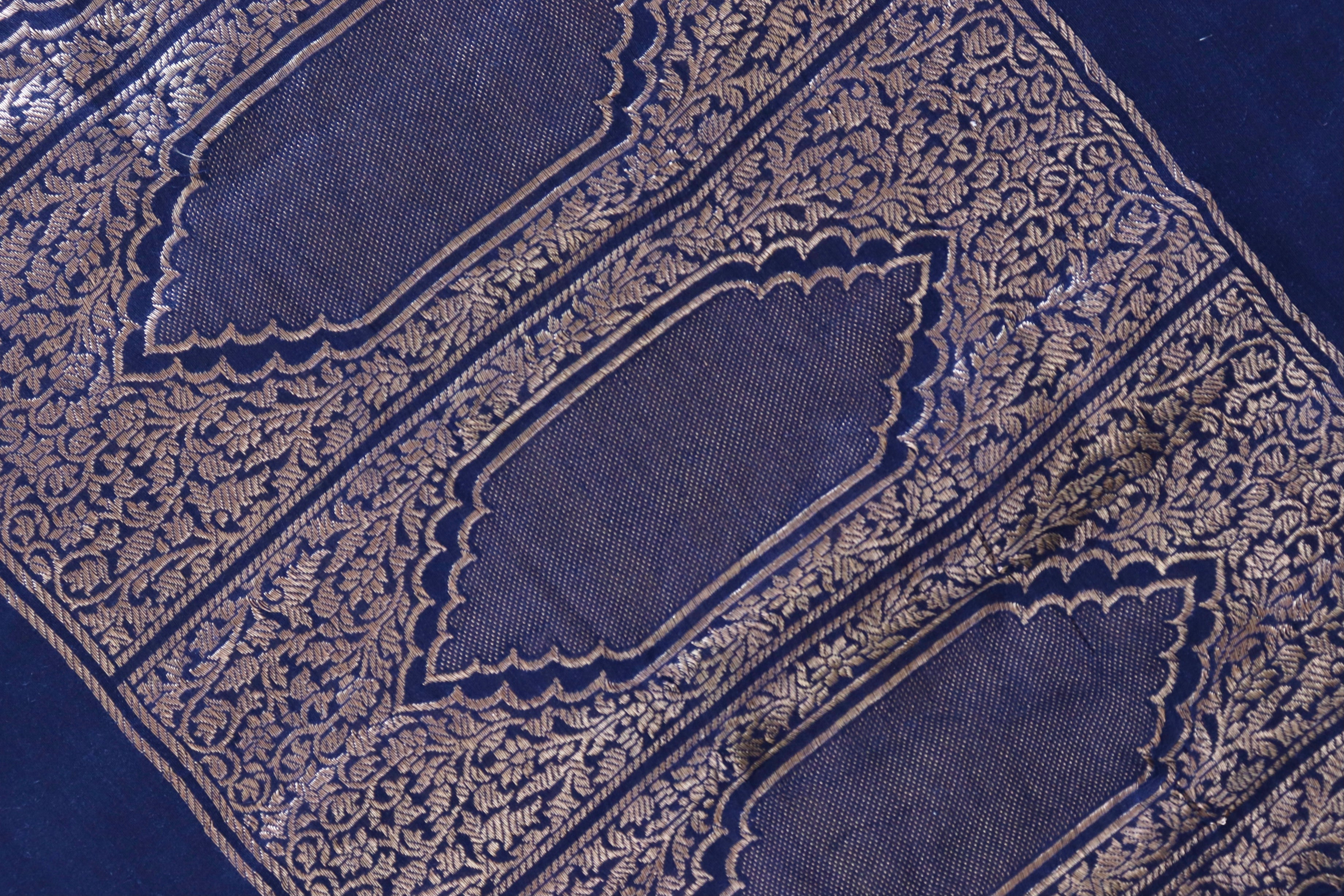 Navy Kadhua Motif Munga Silk Handloom Saree