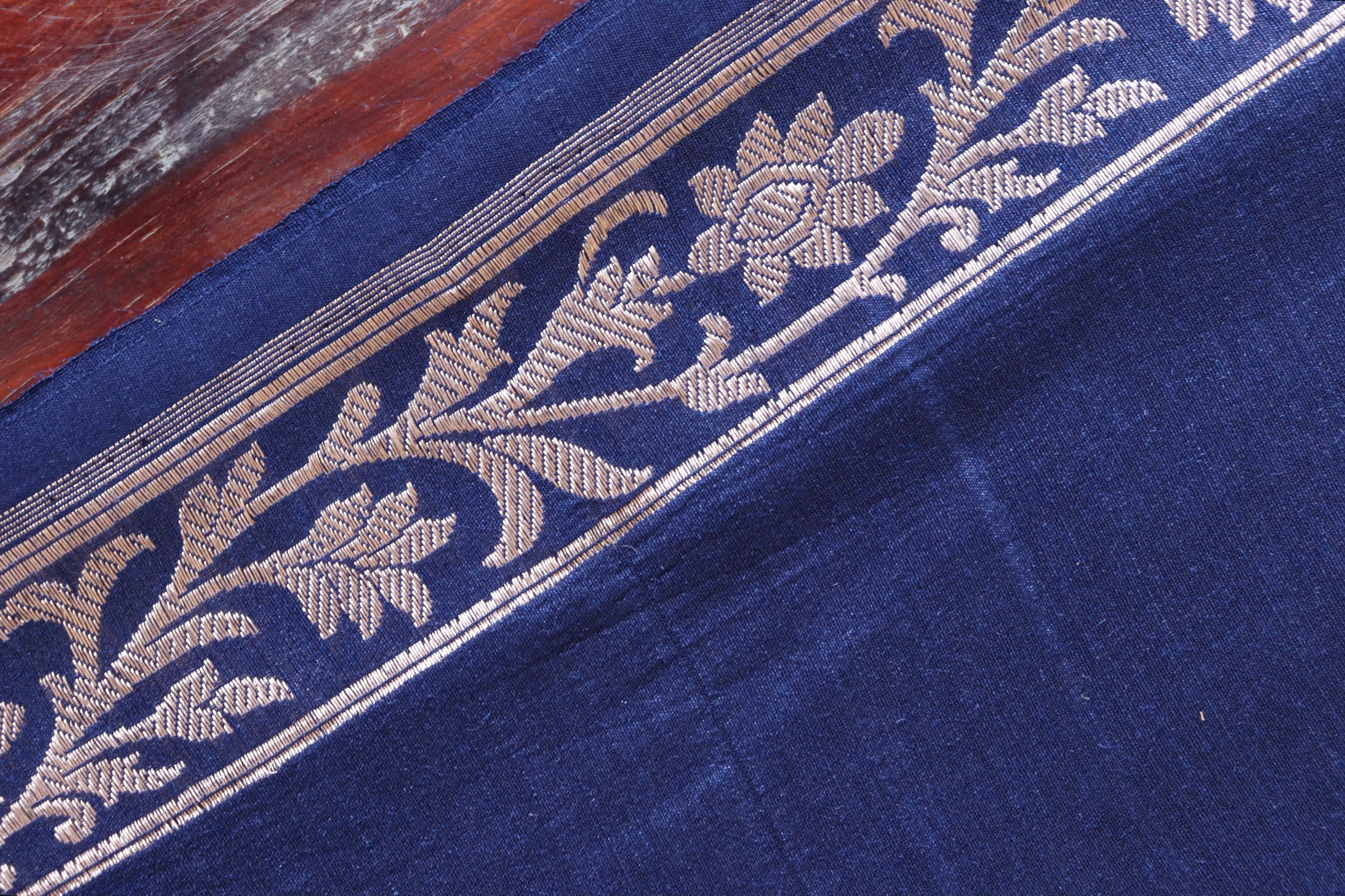 Navy Kadhua Motif Munga Silk Handloom Saree