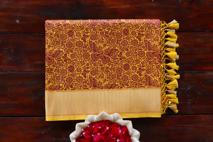 Pink handloom Banarasi saree with tanchoi motifs in pure silk