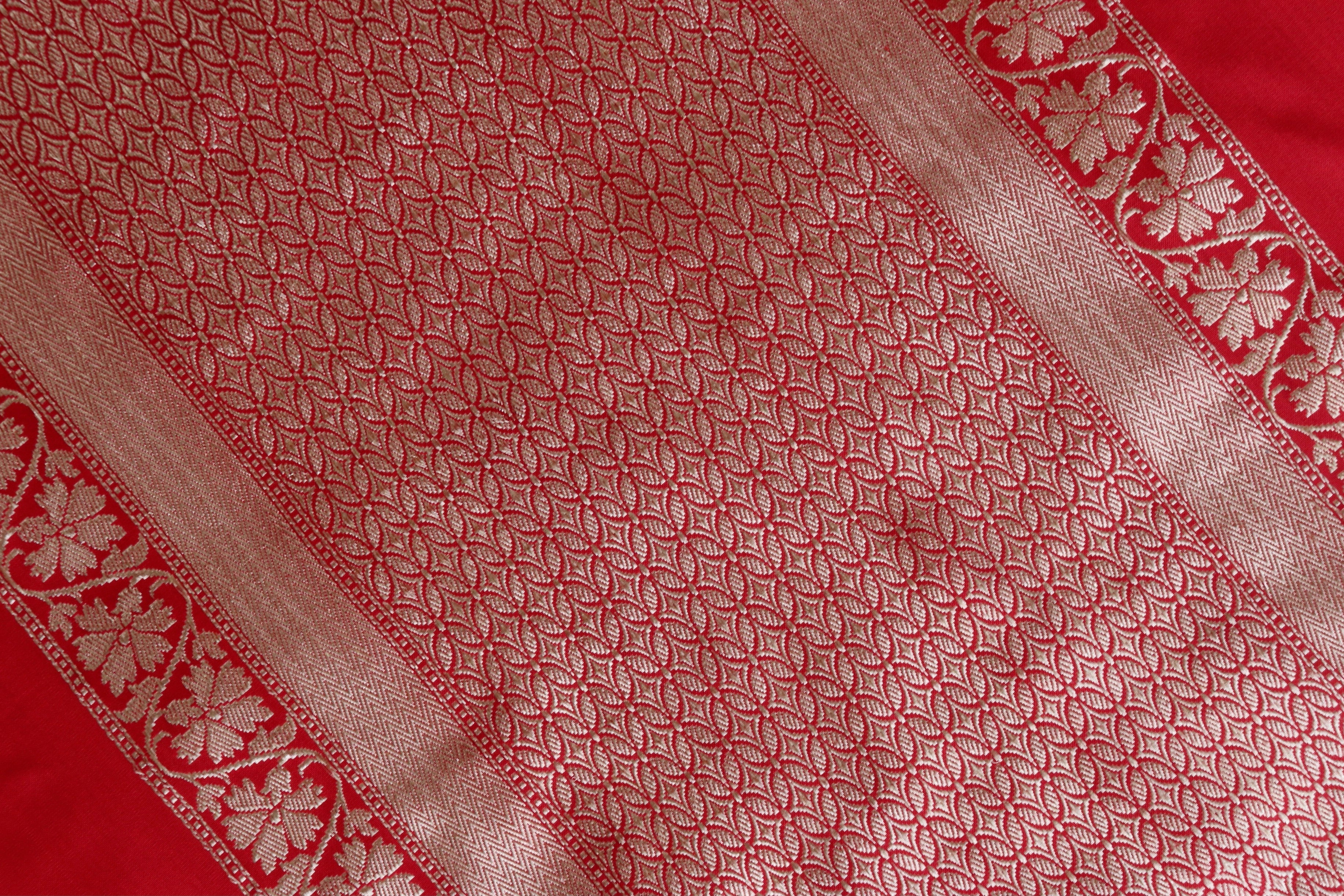 Red Guldasta Motif Pure Kora Silk Handloom Saree