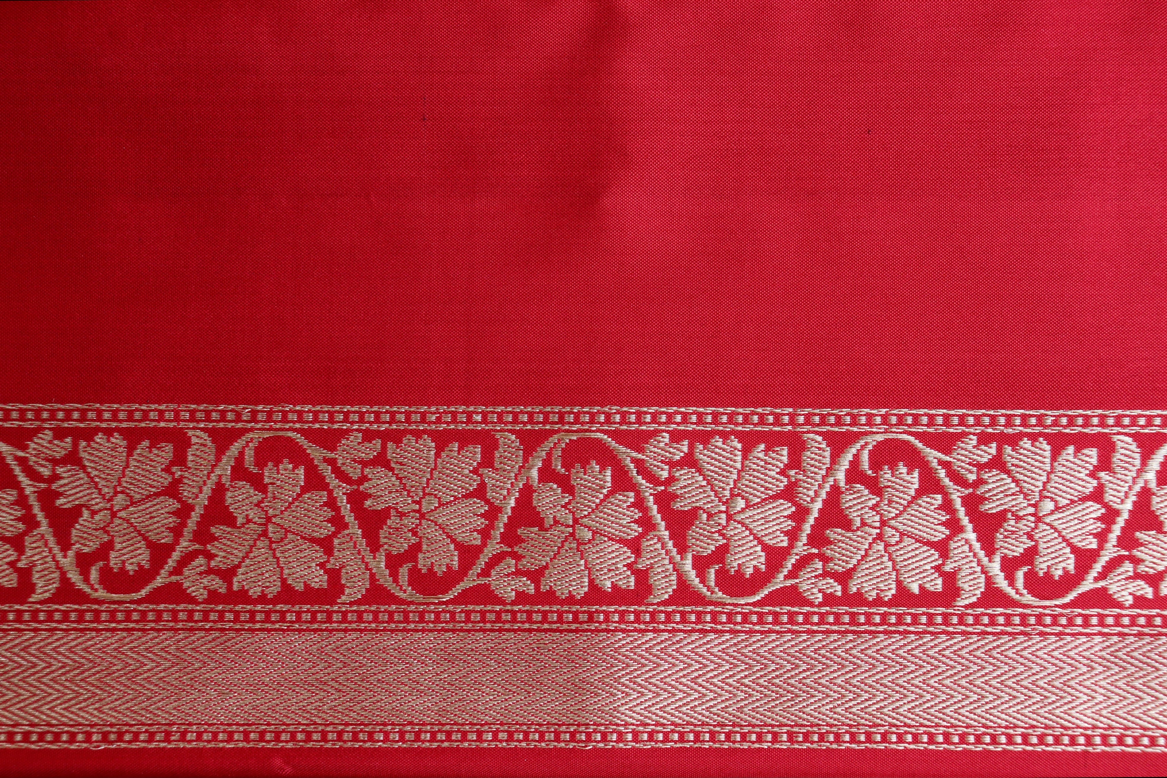 Red Guldasta Motif Pure Kora Silk Handloom Saree