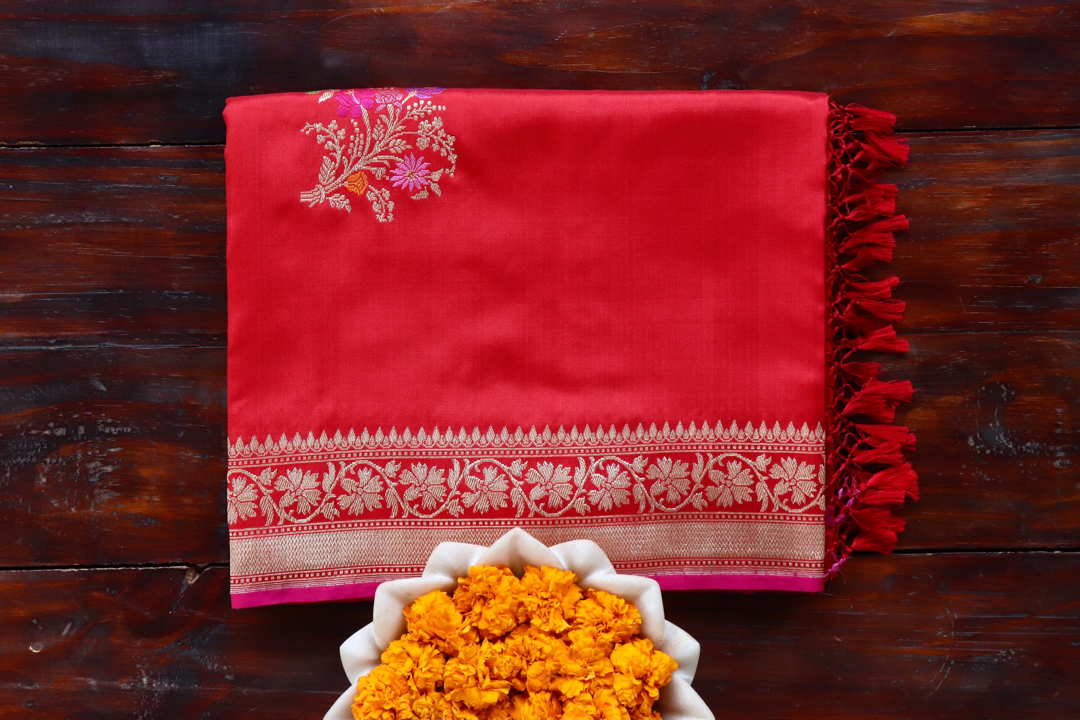 Red Guldasta Motif Pure Kora Silk Handloom Saree