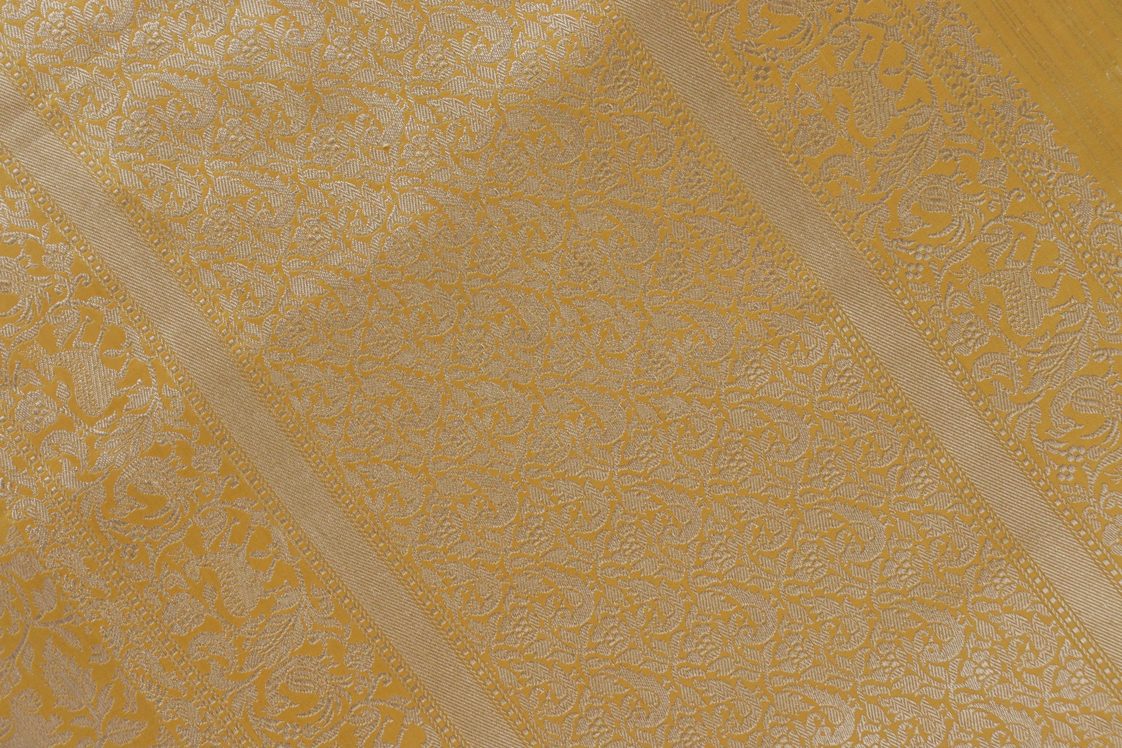 Yellow Shikargah Pure Silk Handloom Banarasi Saree