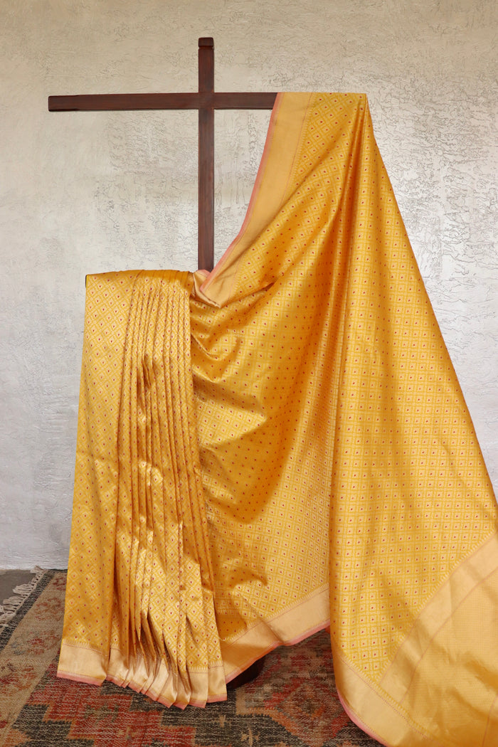 Yellow Meenadar Tanchoi Pure Silk Handloom Banarasi Saree