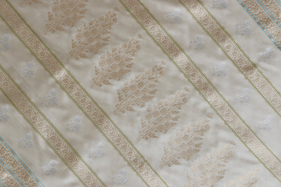 Pleat detail of Ivory Kadhua Banarasi saree