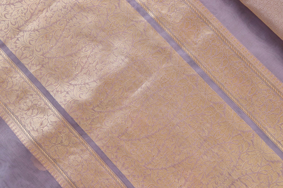Kora silk texture of Pale Mauve Parizaat saree