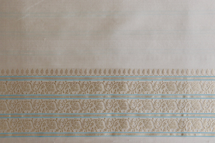 Kadhua motif on Ivory pure silk Banarasi saree