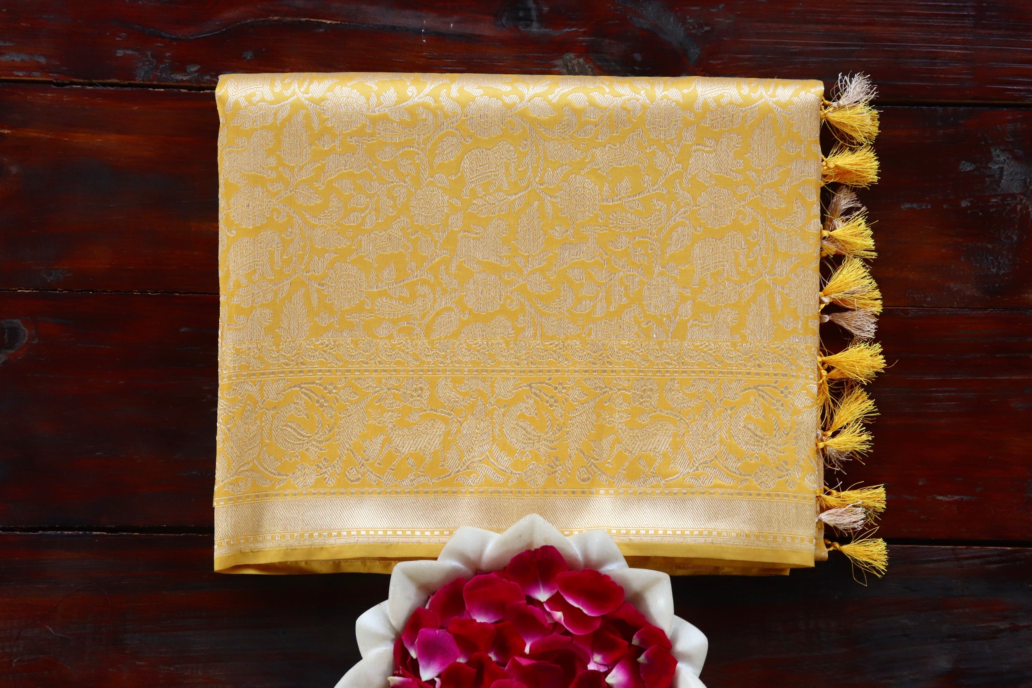 Yellow Shikargah Pure Silk Handloom Banarasi Saree