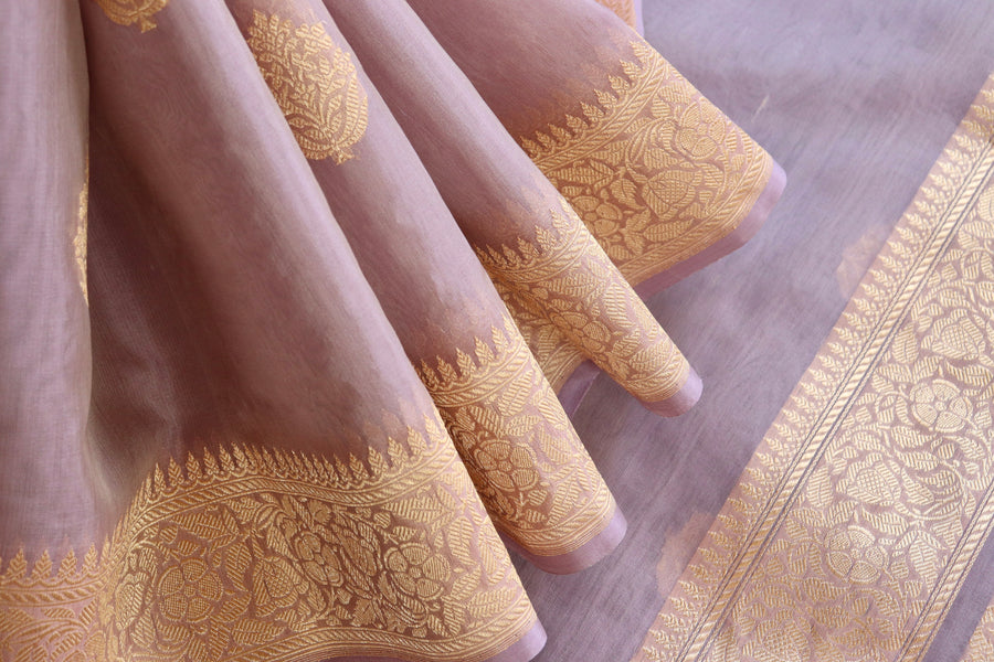 Pallu detail of Pale Mauve Parizaat Kora Banarasi saree