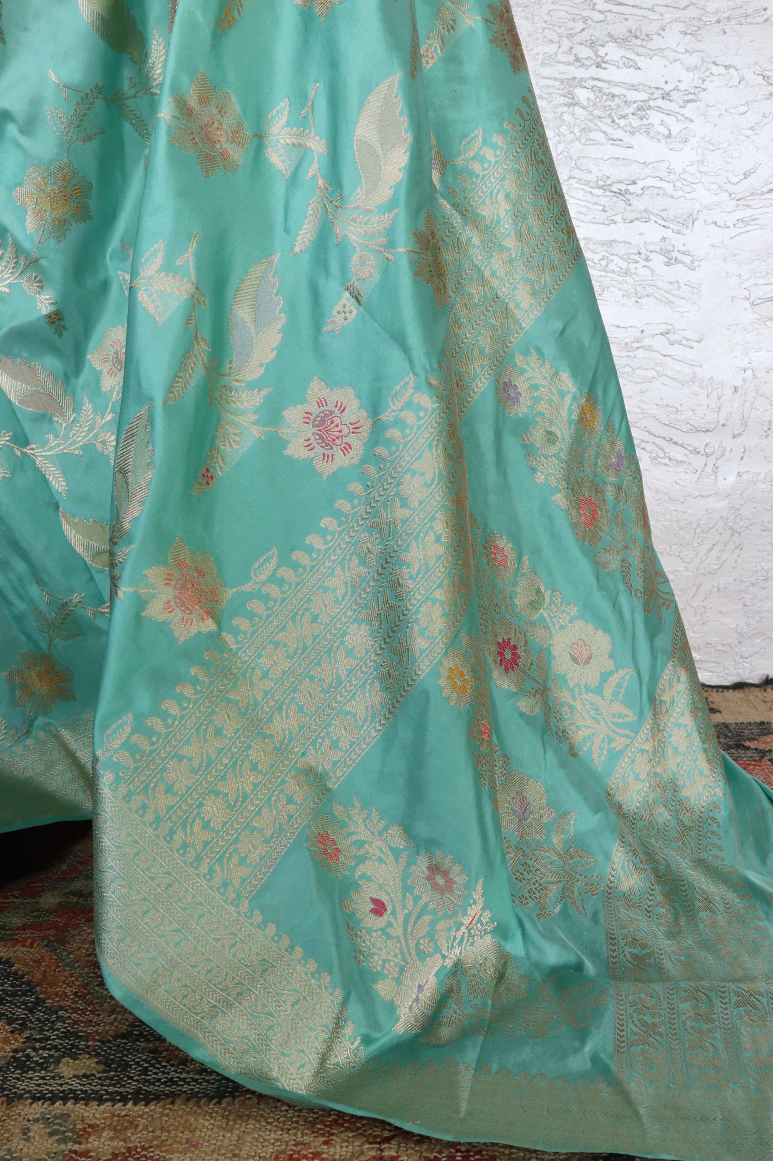 Seafoam Pure Silk Kadhua Jangla Handwoven Saree