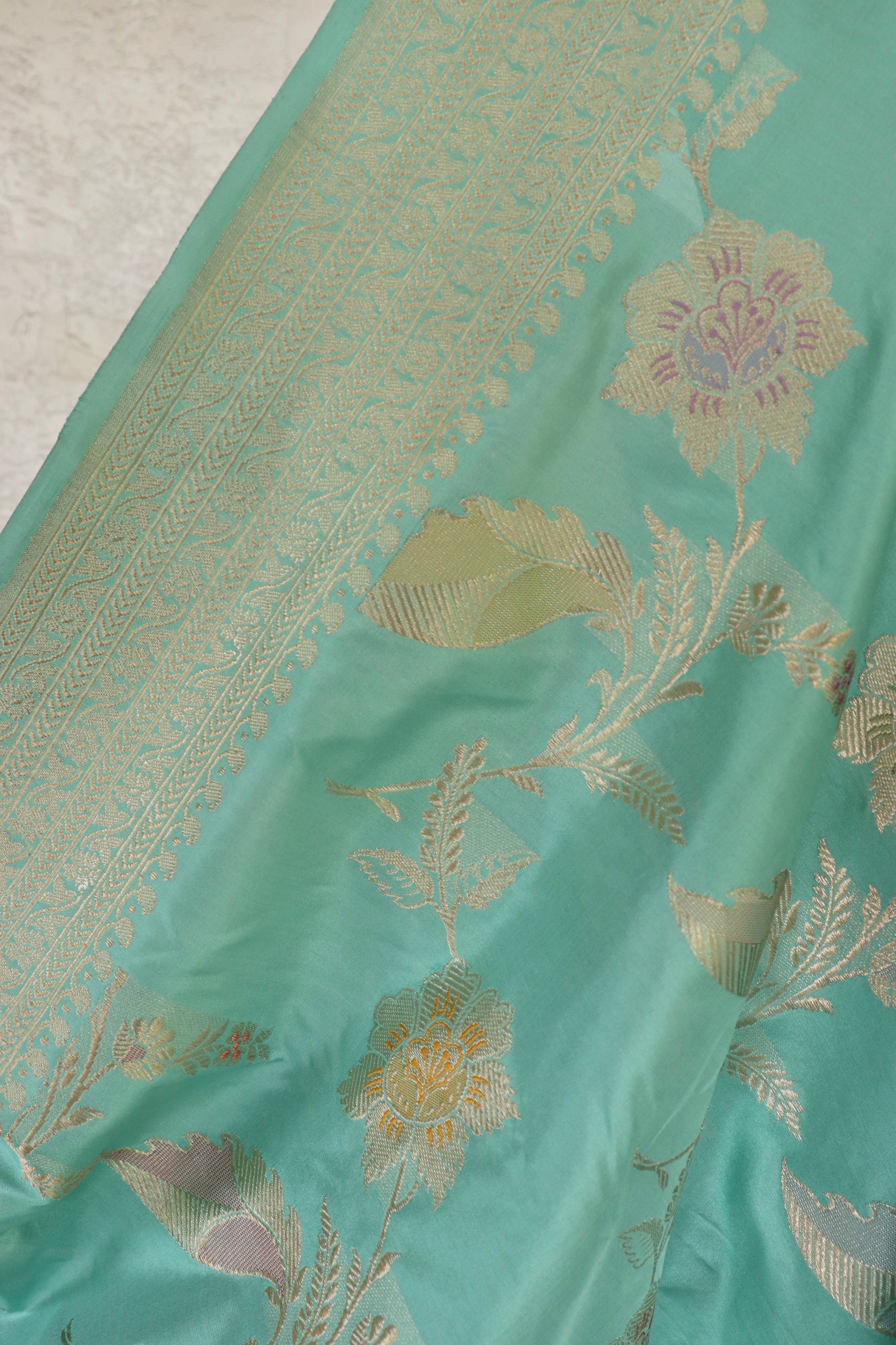 Seafoam Pure Silk Kadhua Jangla Handwoven Saree