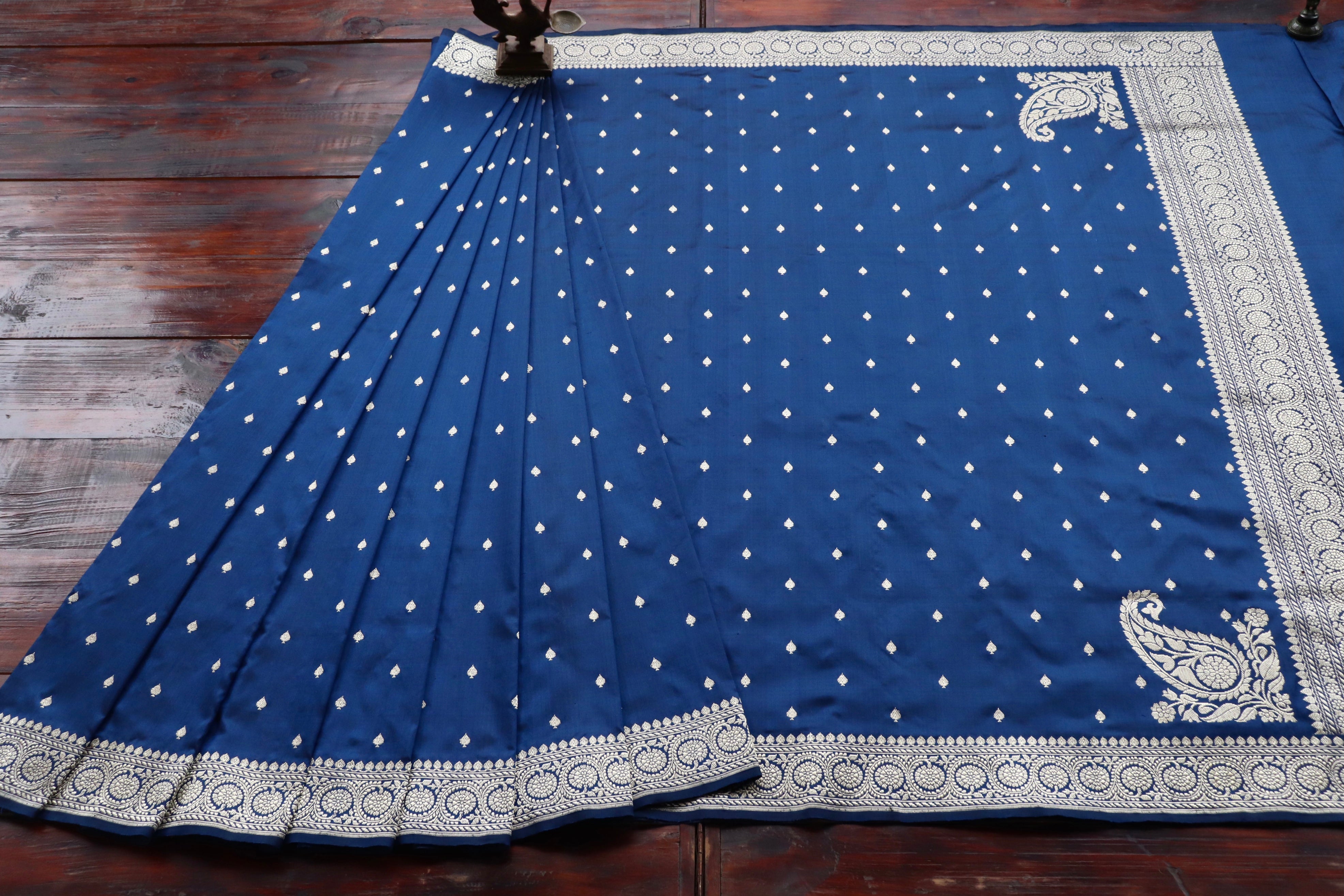 Navy Blue Kadhua Motif Pure Silk Handloom Banarasi Saree