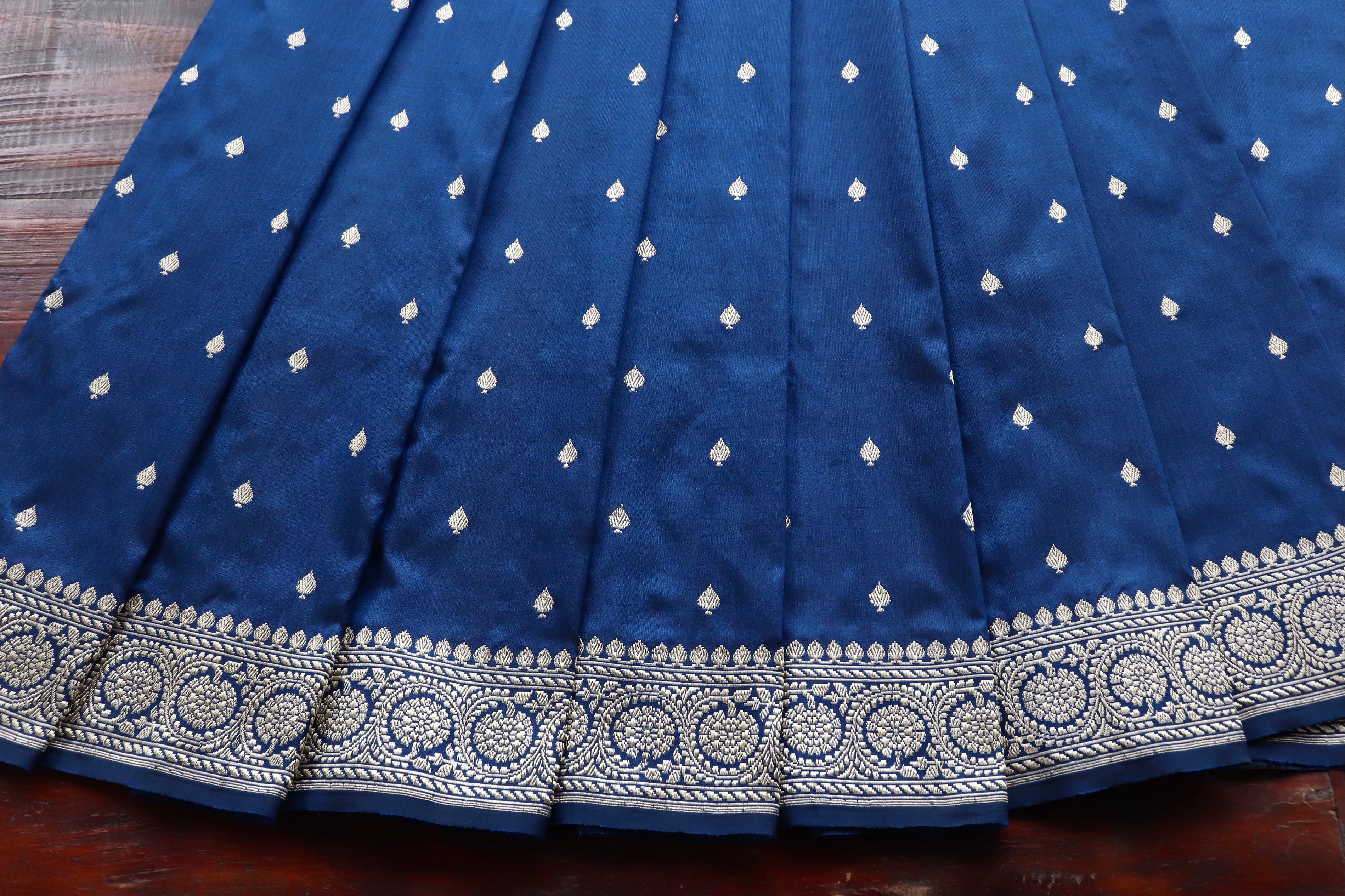 Navy Blue Kadhua Motif Pure Silk Handloom Banarasi Saree