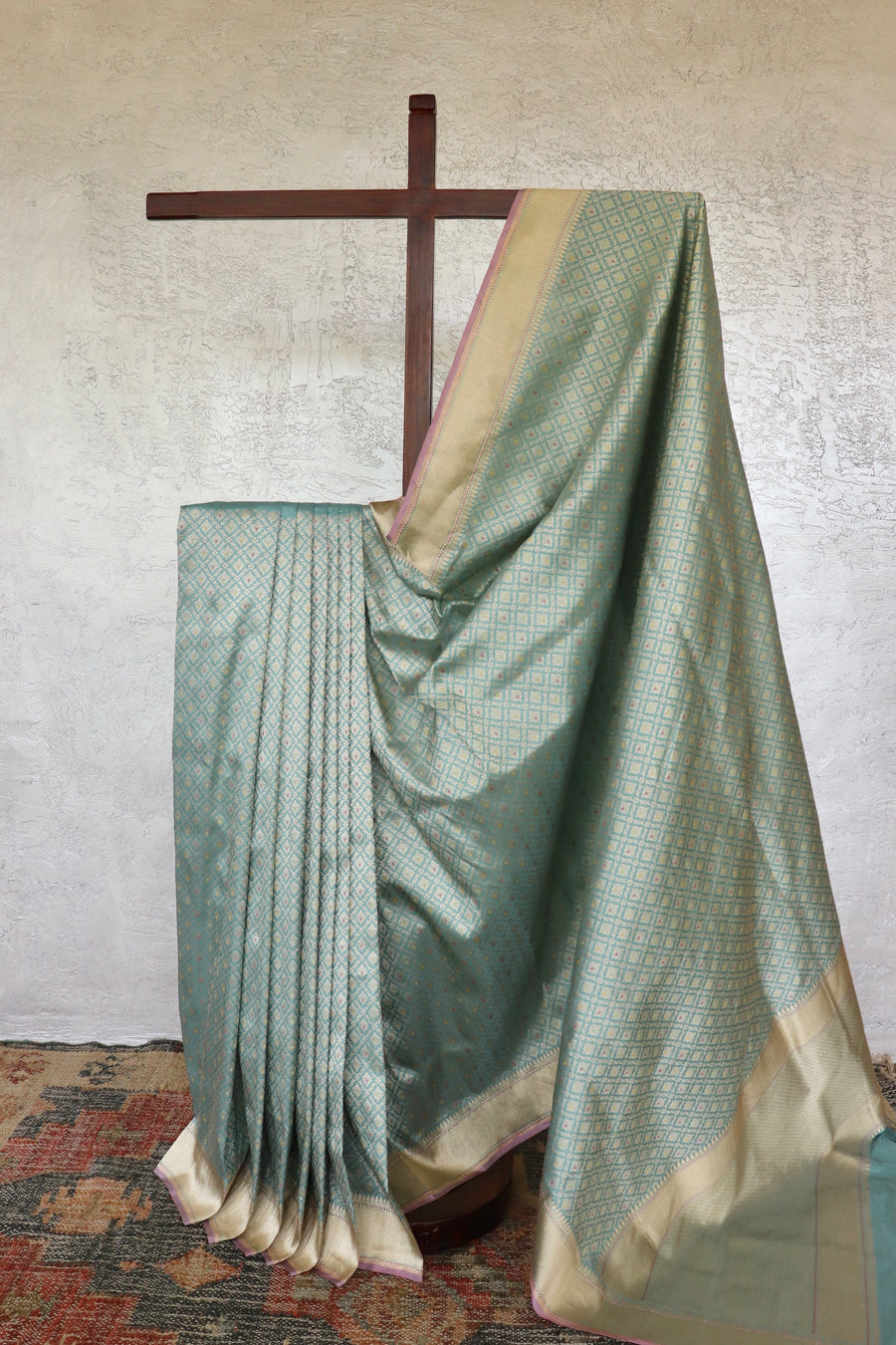 Sea Green Meenadar Tanchoi Pure Silk Handloom Banarasi Saree