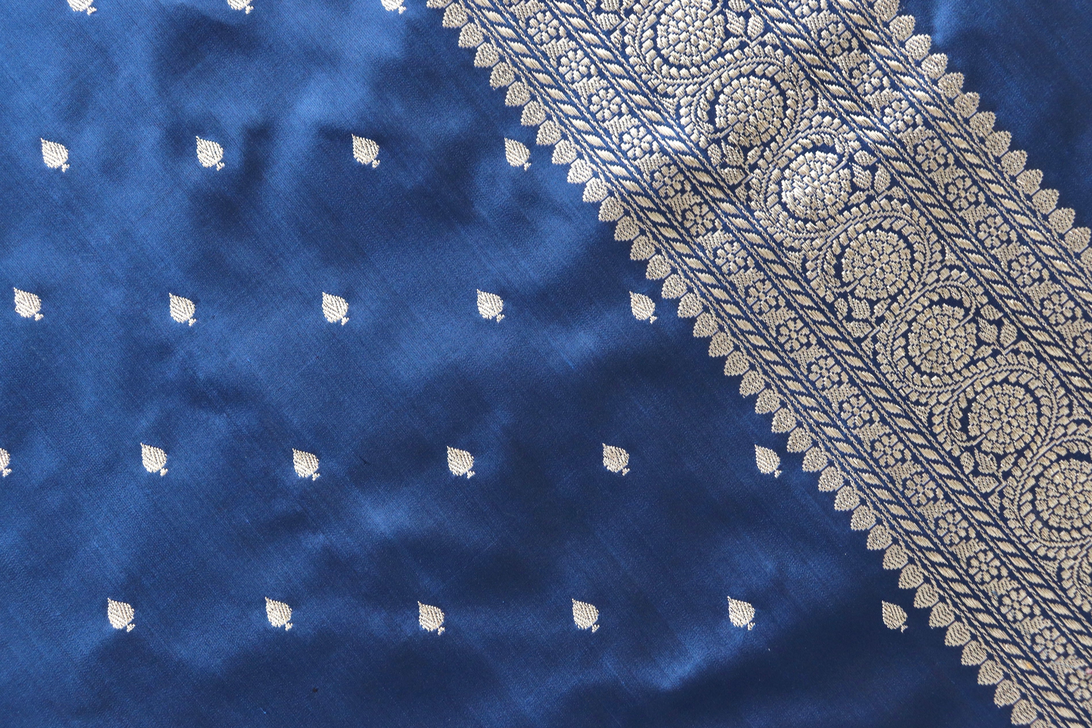 Navy Blue Kadhua Motif Pure Silk Handloom Banarasi Saree