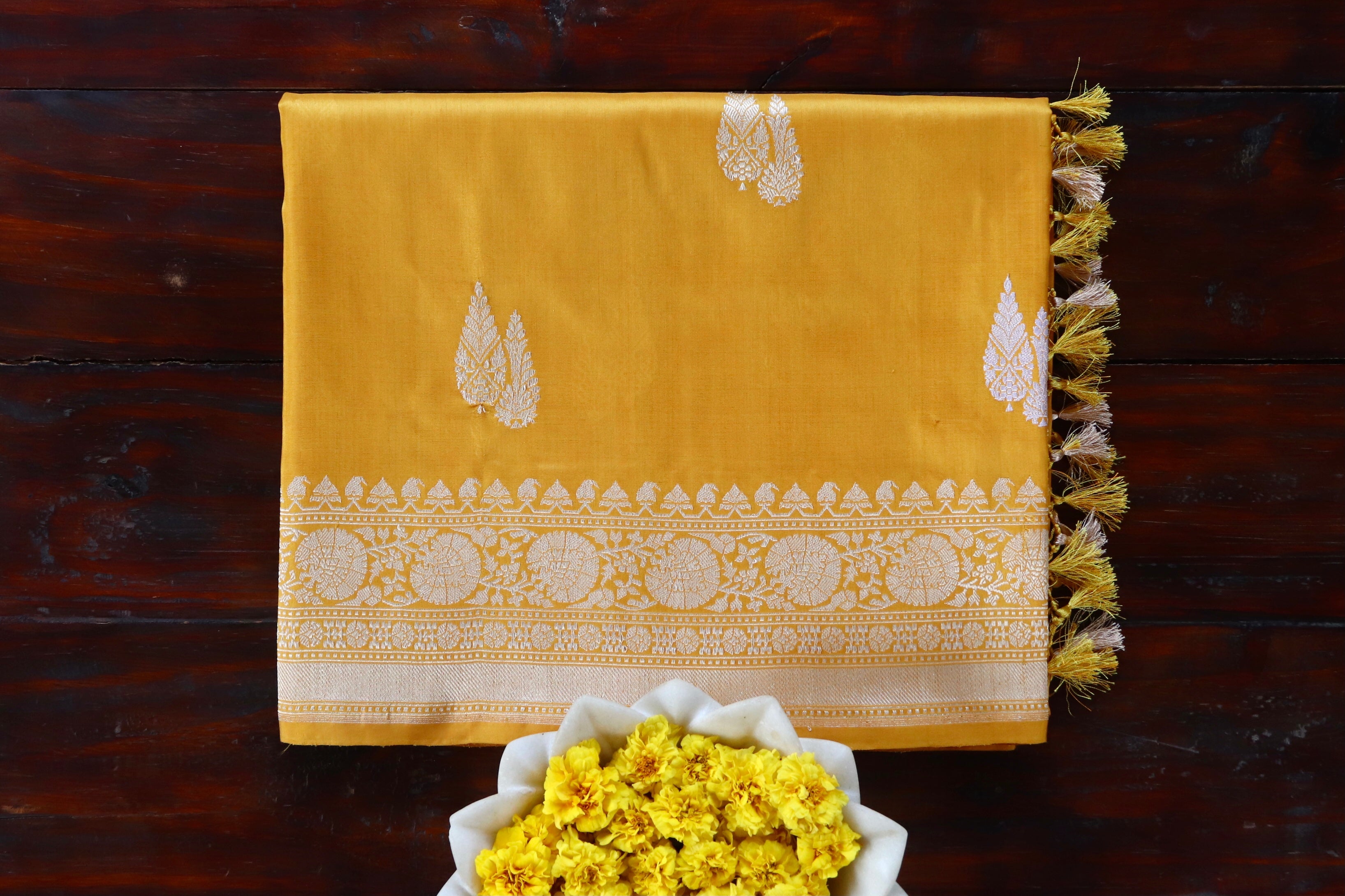 Mustard Sona Rupa Leaf Motif Pure Silk Banarasi Saree