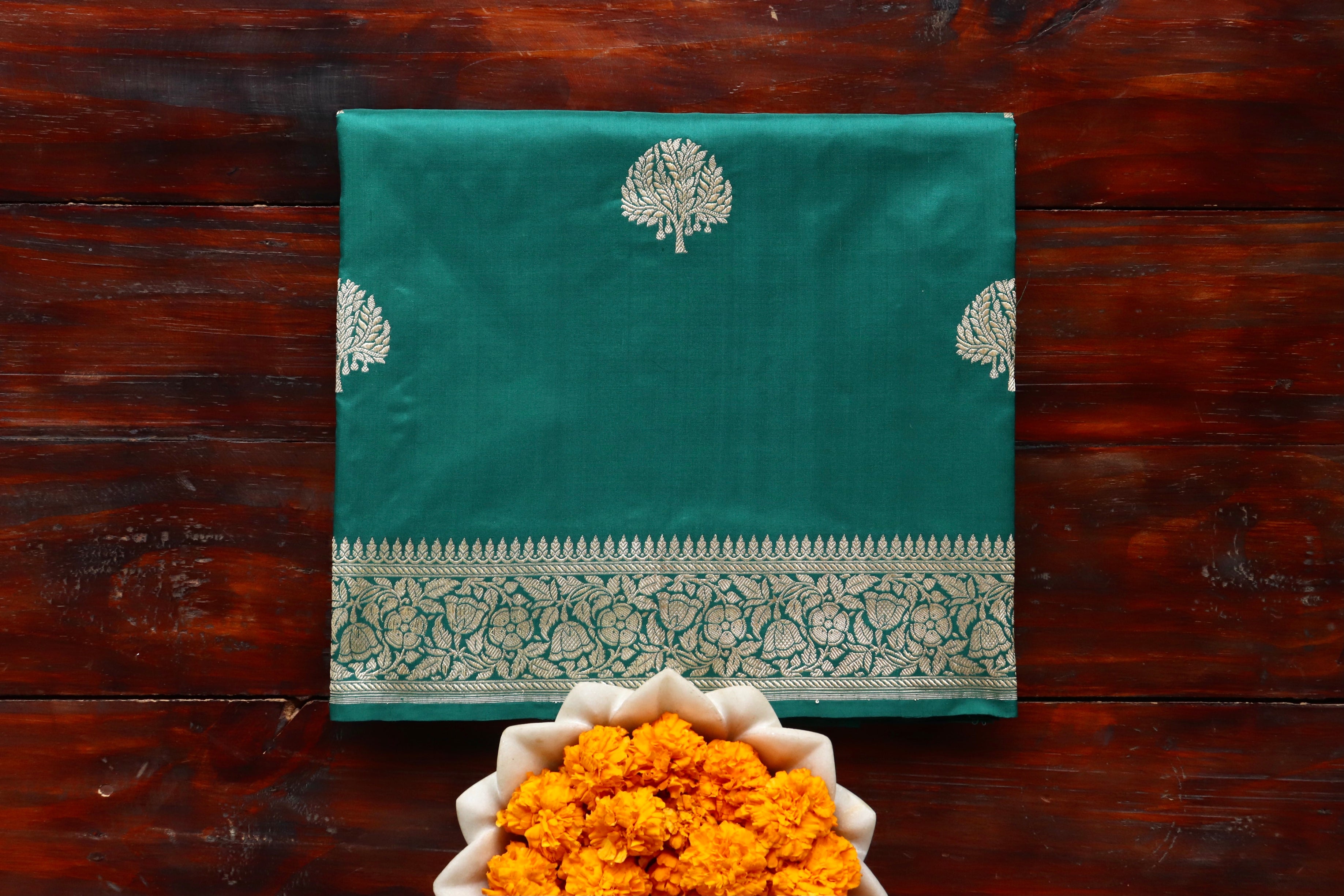 Bottle Green Kadhua Motif Pure Silk Handloom Banarasi Saree