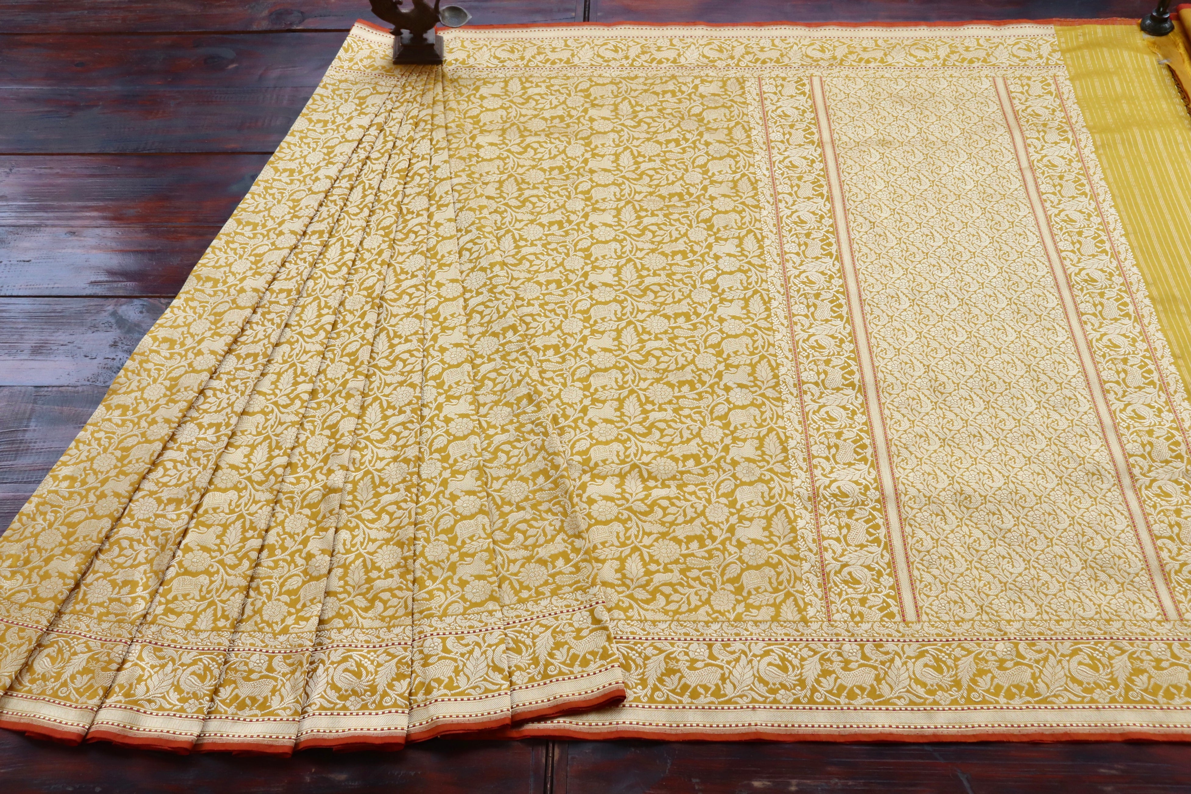 Yellow Shikargah Pure Silk Handloom Banarasi Saree