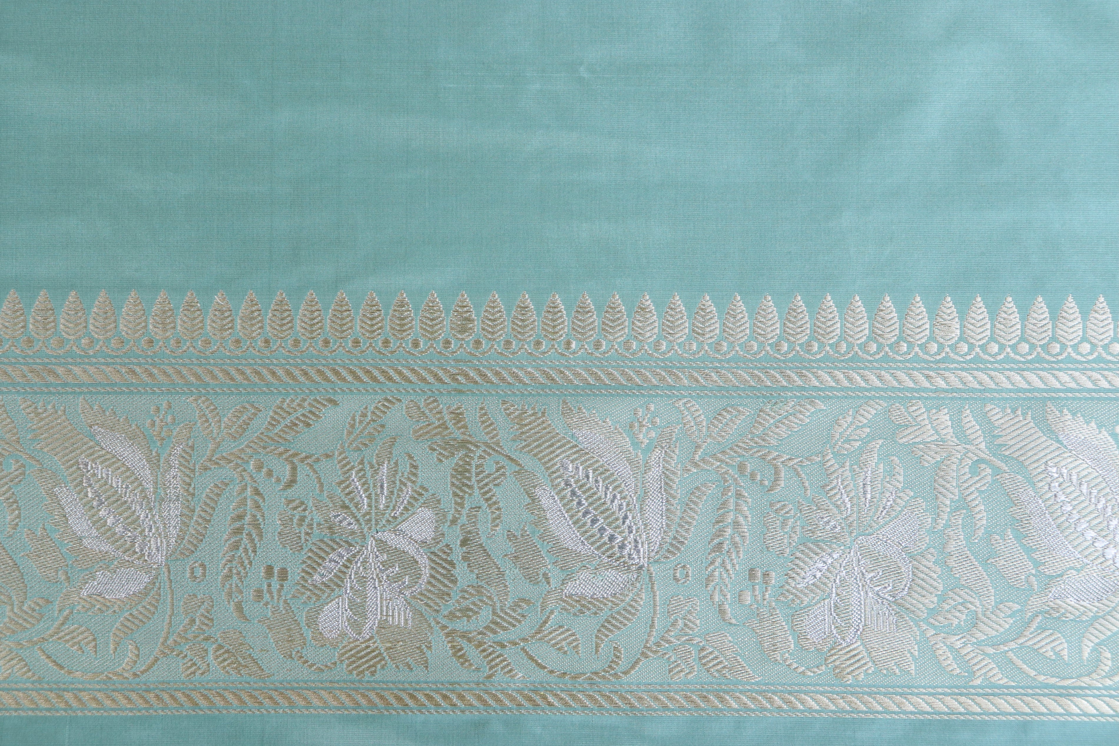 Mint Green Chinar Jangla Pure Silk Handloom Banarasi Saree