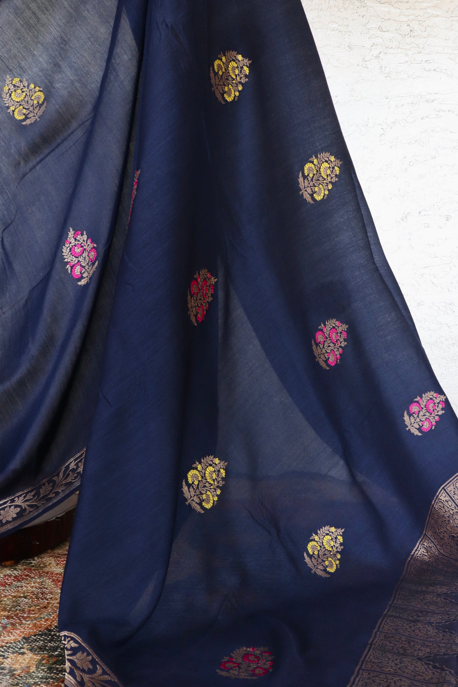 Navy Kadhua Motif Munga Silk Handloom Saree
