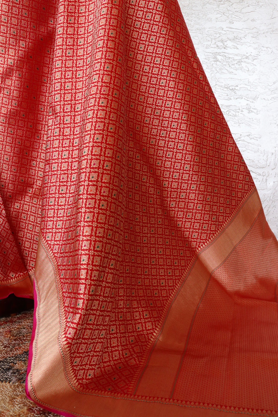 Red Meenadar Tanchoi Pure Silk Handloom Banarasi Saree