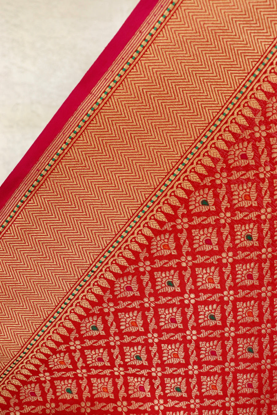 Red Meenadar Tanchoi Pure Silk Handloom Banarasi Saree