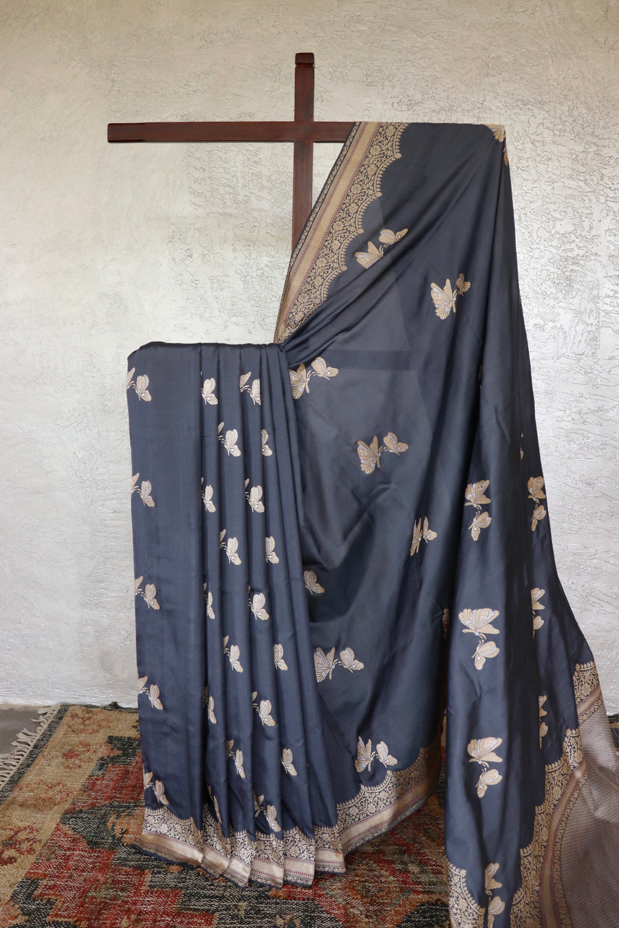 Grey Butterfly Motif Pure Silk Handloom Banarasi Saree