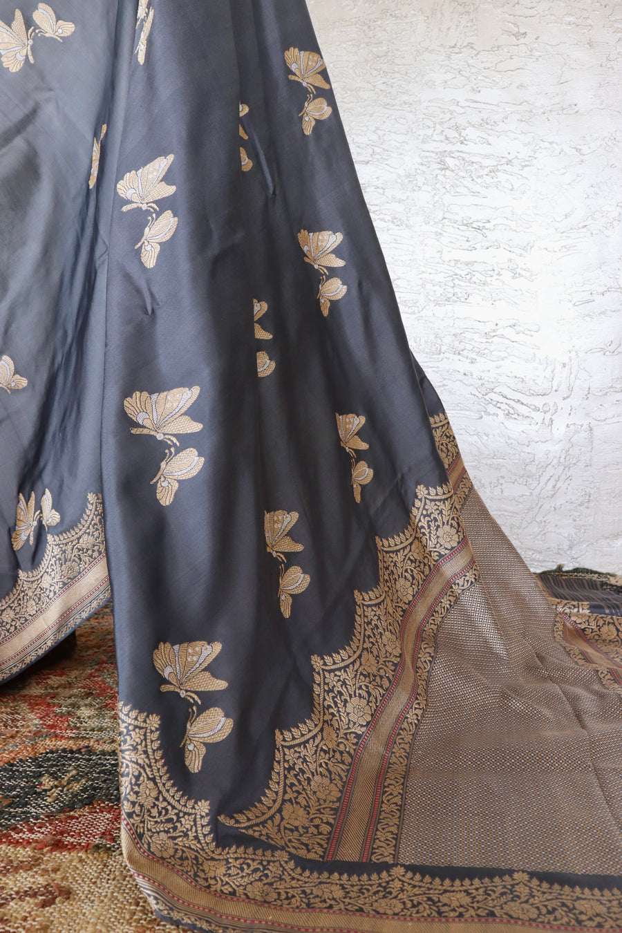 Grey Butterfly Motif Pure Silk Handloom Banarasi Saree