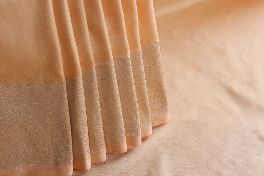 Pallu detail of Peach Kuniya Banarasi saree