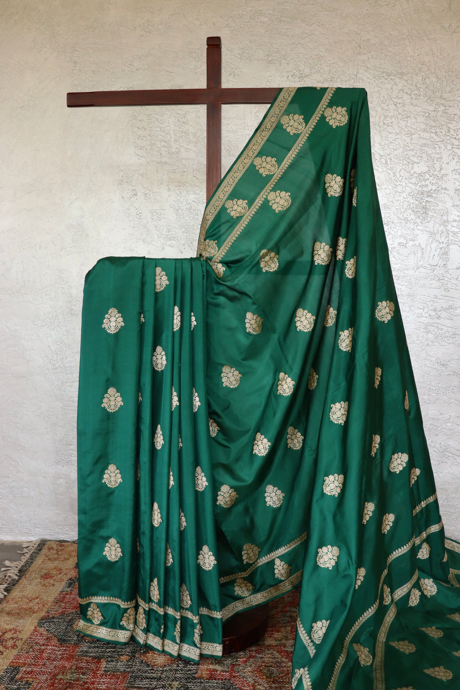 Bottle Green Kadhua Motif Pure Silk Handloom Banarasi Saree