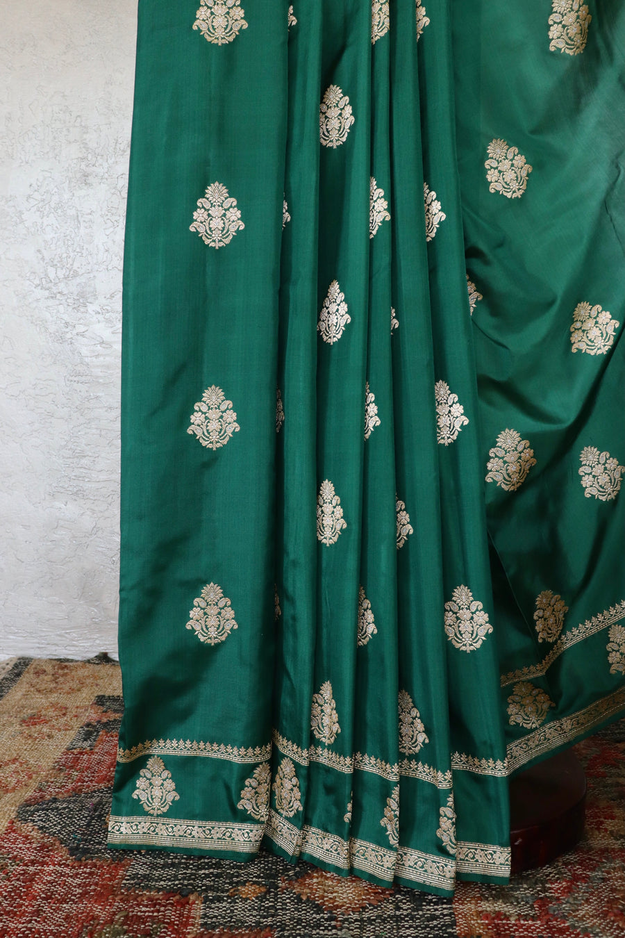 Bottle Green Kadhua Motif Pure Silk Handloom Banarasi Saree