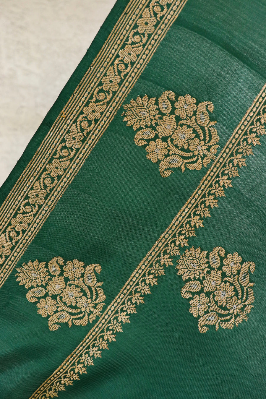 Bottle Green Kadhua Motif Pure Silk Handloom Banarasi Saree