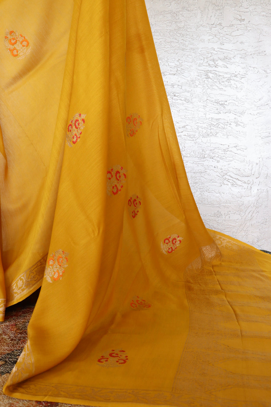 Yellow Kadhua Motif Munga Silk Handloom Saree