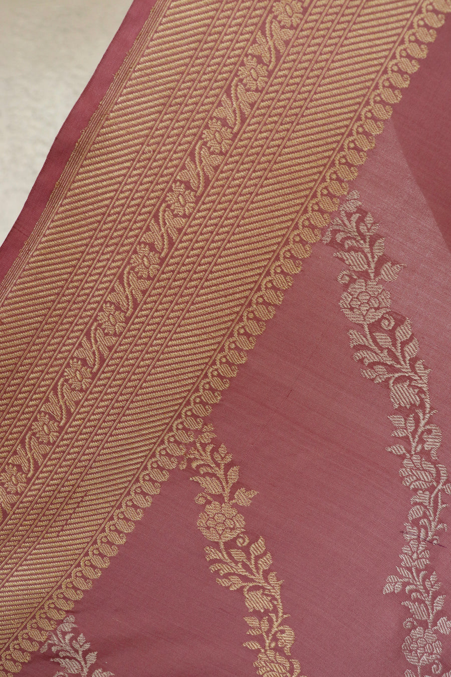 Lavender Aada Jangla Pure Katan Silk Banarasi Saree