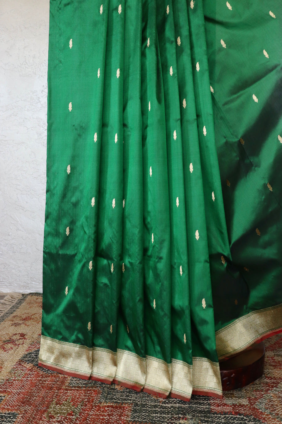 Bottle Green Kairy Kuniya Pure Silk Handloom Banarasi Saree