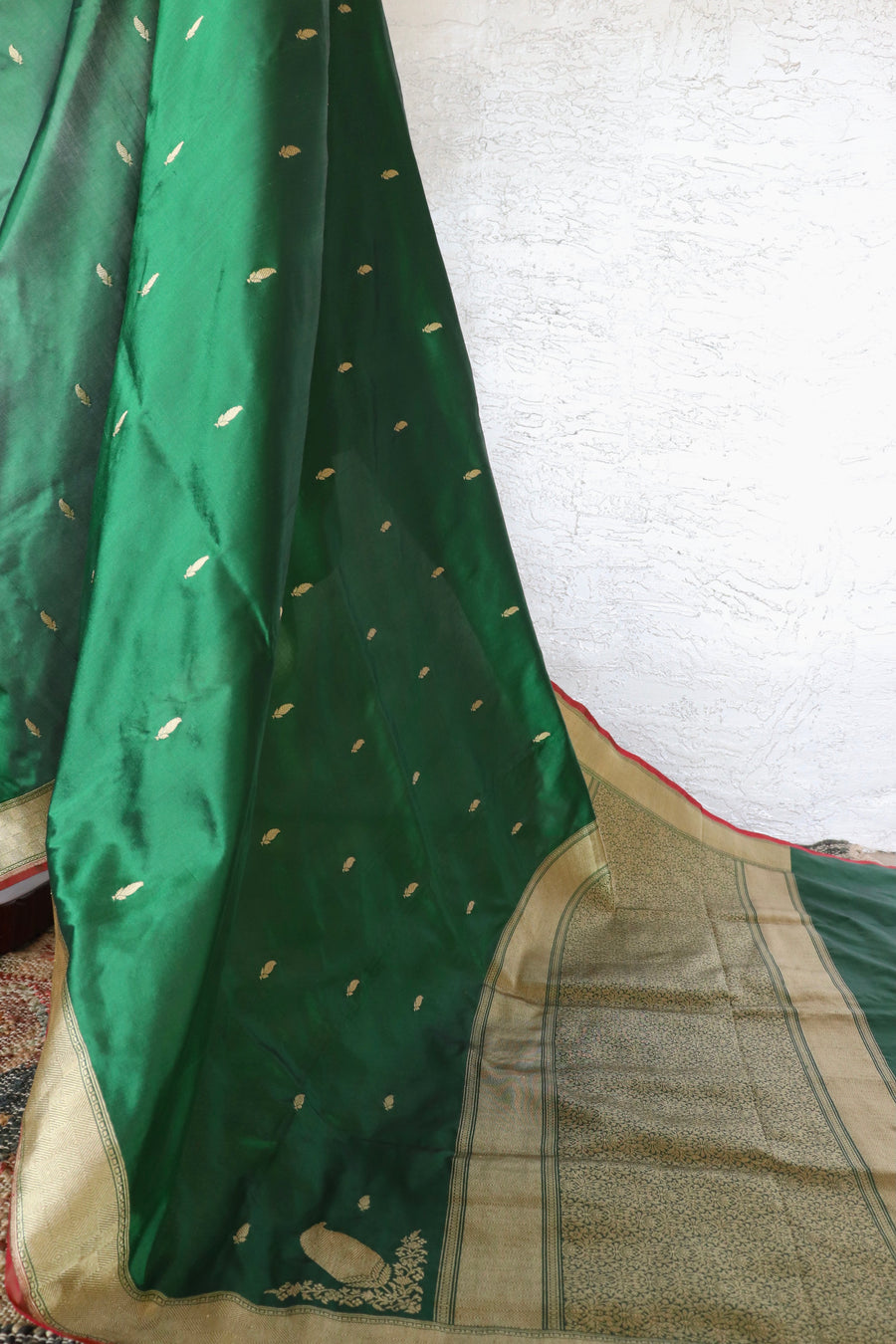 Bottle Green Kairy Kuniya Pure Silk Handloom Banarasi Saree
