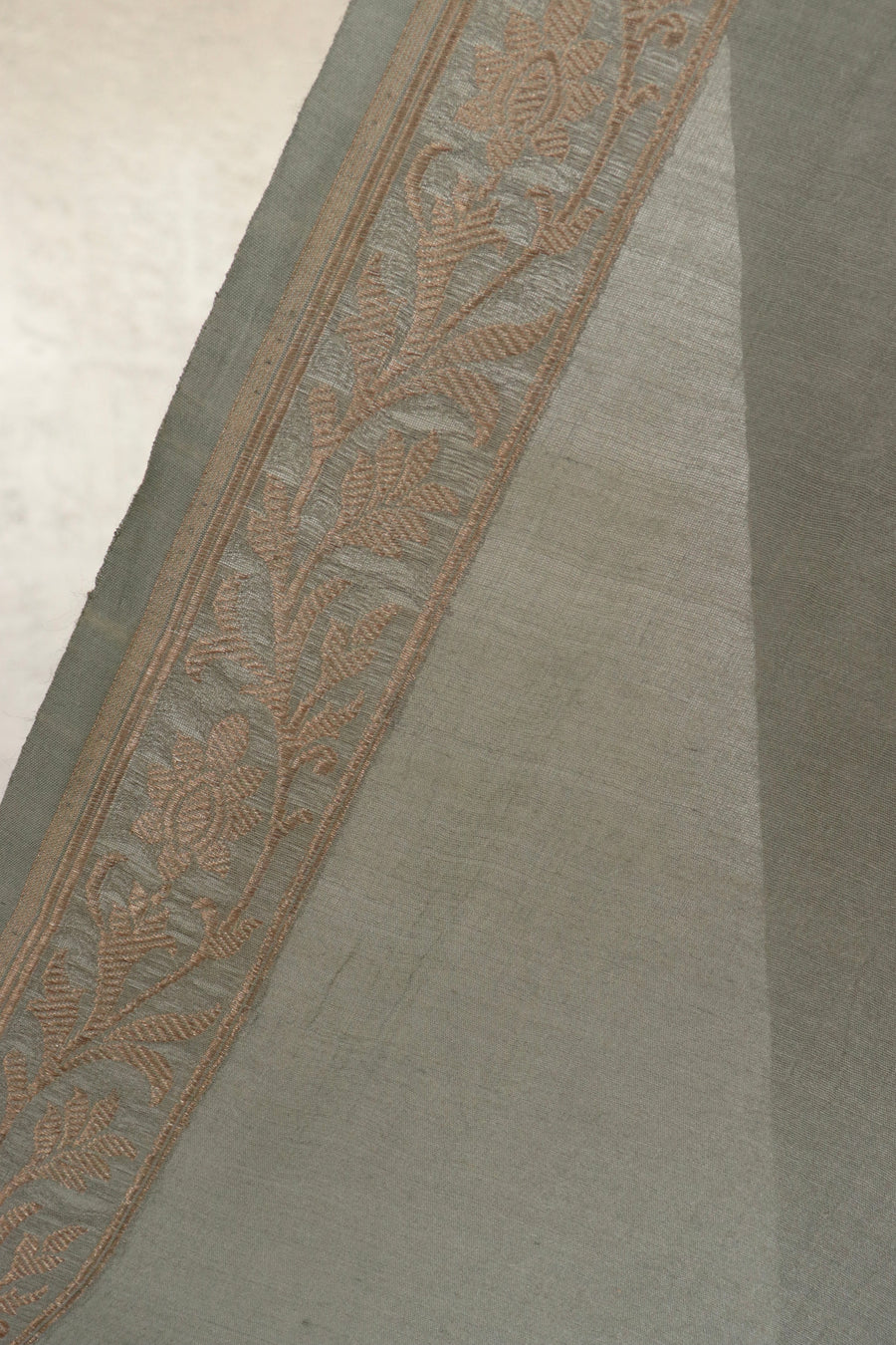 Grey Kadhua Motif Munga Silk Handloom Saree