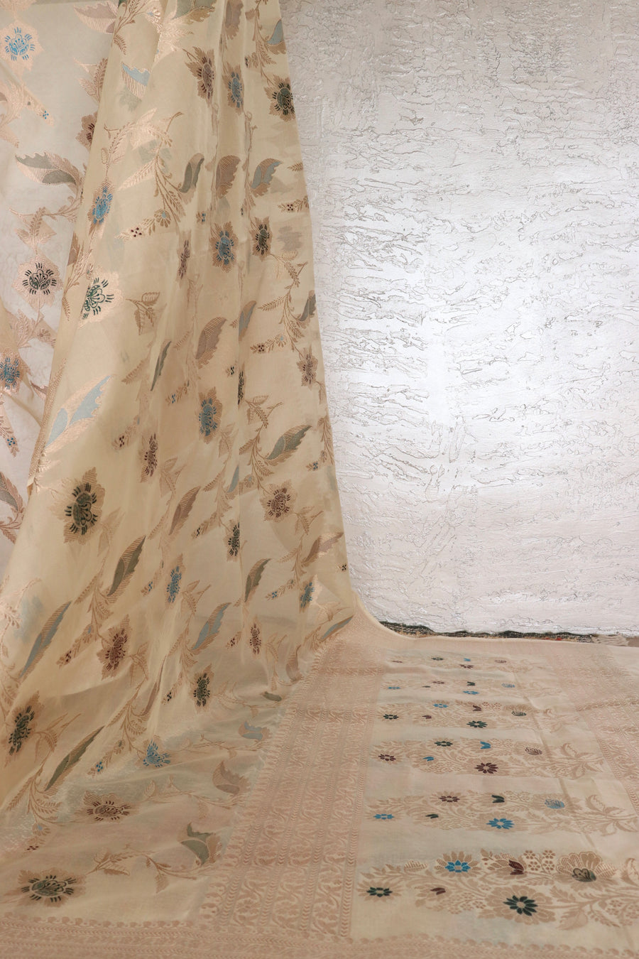 Ivory Kadhua Kora Jangla Handwoven Saree