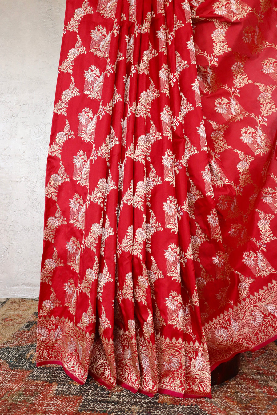 Classic Red Pure Silk Handloom Banarasi Phool Jangla Saree