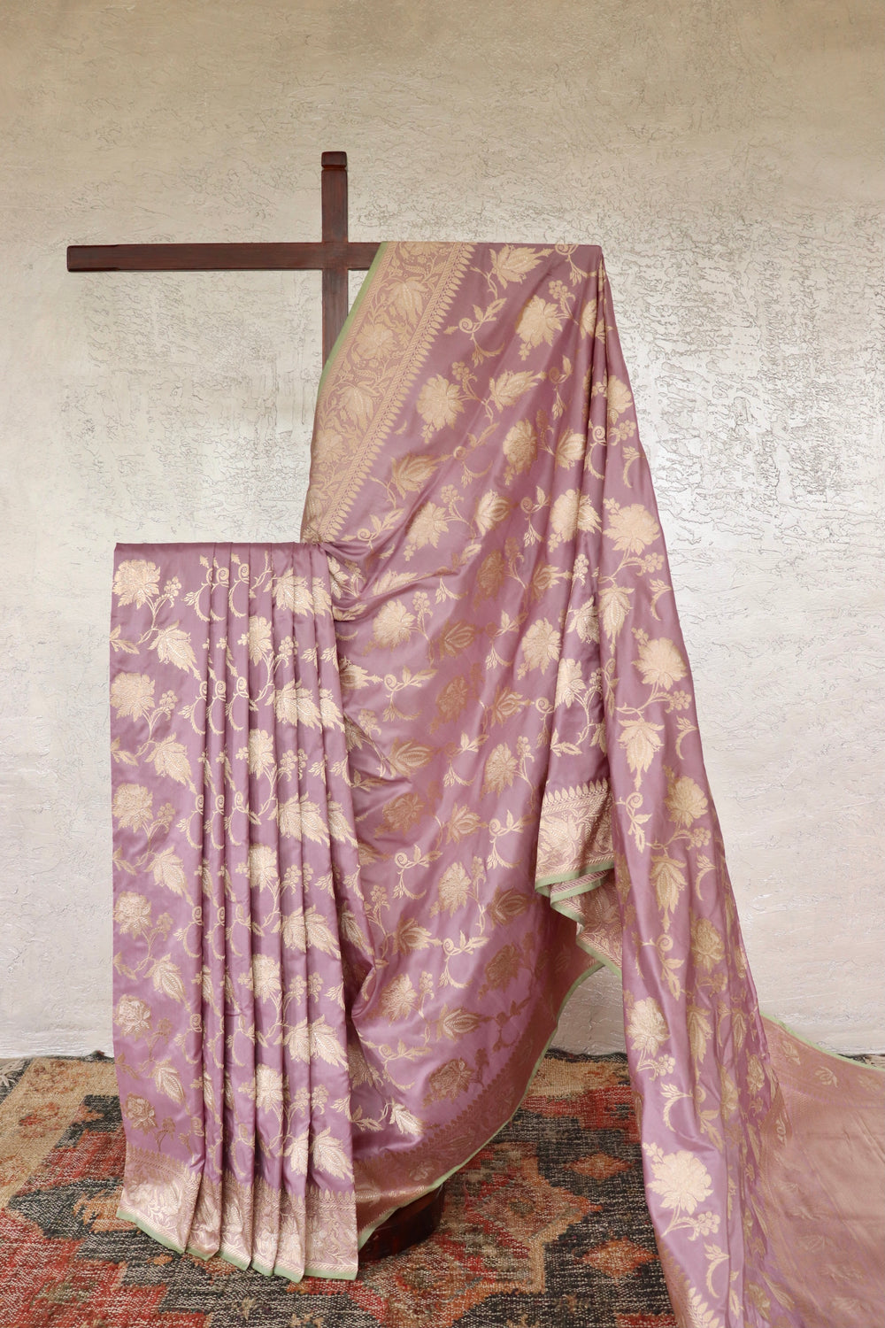 Lilac handloom Banarsi saree with jangla motifs in pure silk
