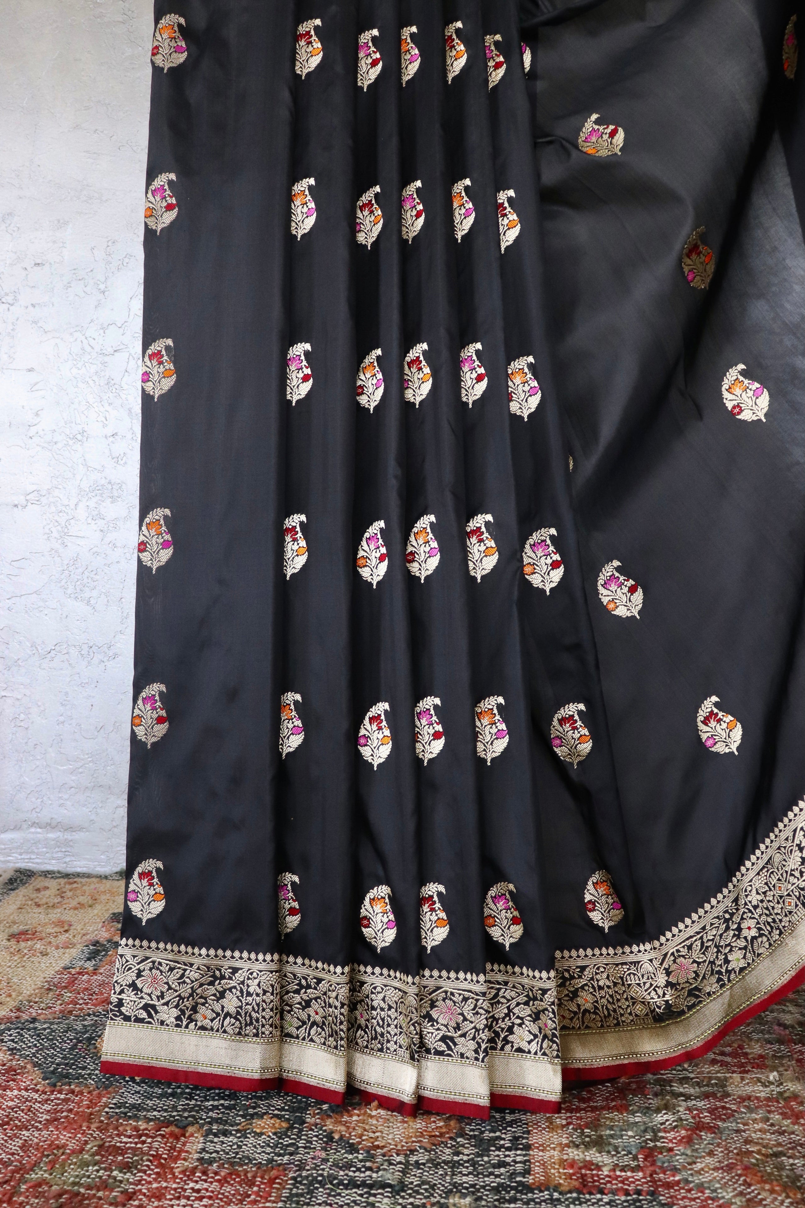 Black Kairy Pure Silk Handloom Banarasi Saree