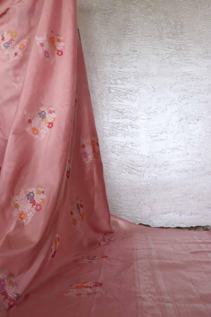 Rose Pink Guldasta Motif Pure Katan Silk Handloom Saree